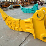 hydraulic excavator ripper arms
